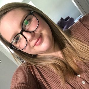 Meet your Posher, Alyssa